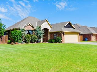 1690 Cedar Rdg, Newcastle, OK 73065