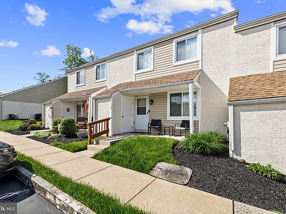 2nd image of 145 Roskeen Ct