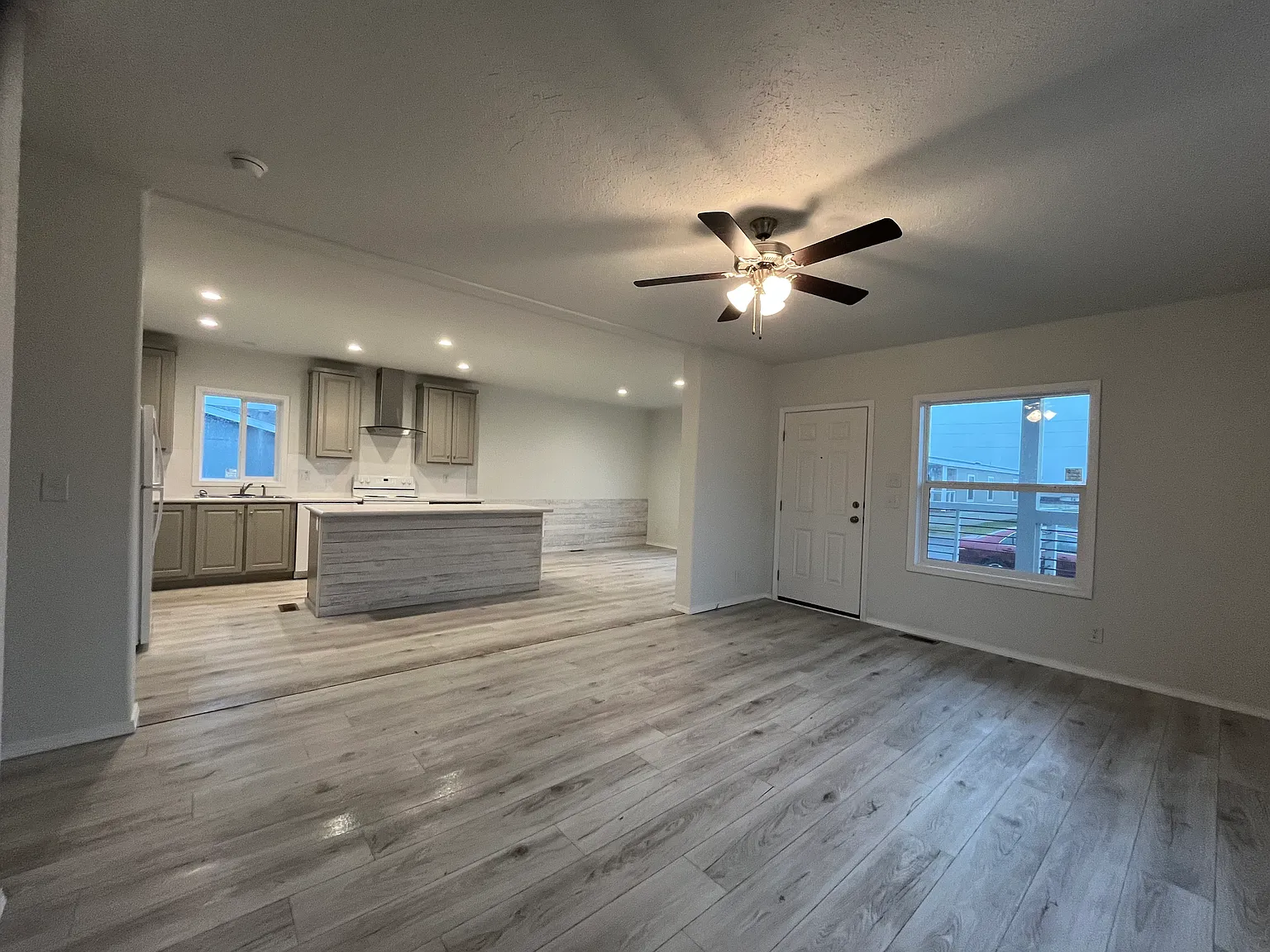3 bed, 1600 sqft, $1,750 — Photo 3