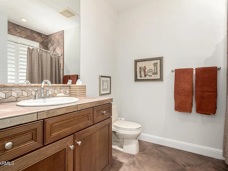 3801 N Goldwater Blvd #G201 — Photo 27