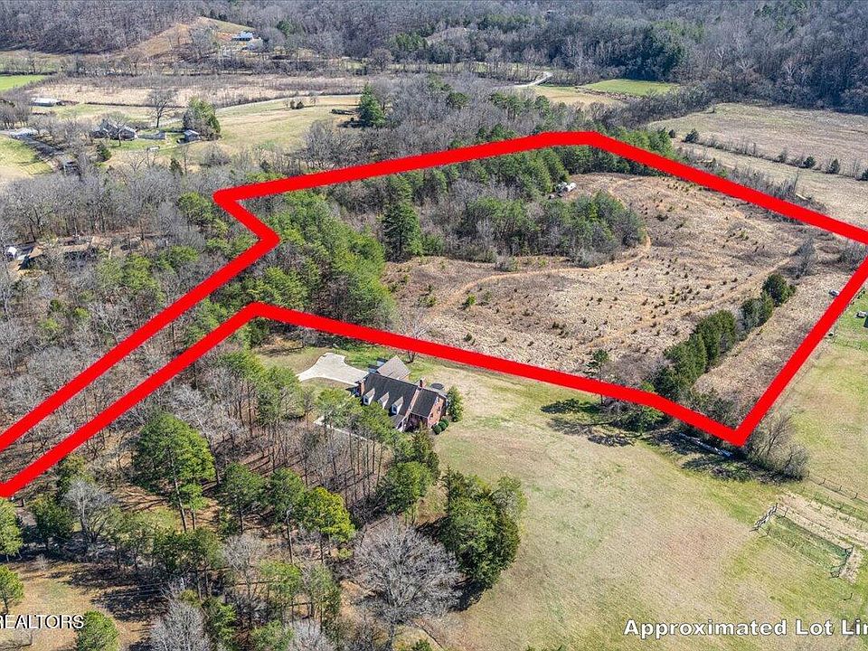 1st image of Country Ln