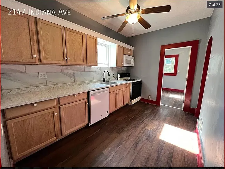 2147A Indiana Ave — Photo 5