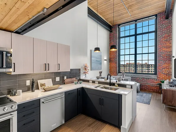 Riverwalk Lofts