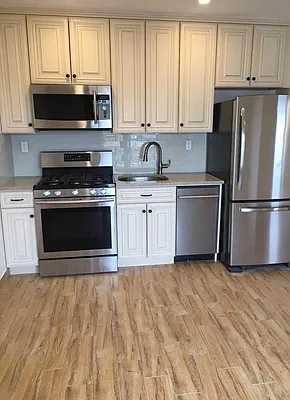 Rented by Voro, LLC | media 9