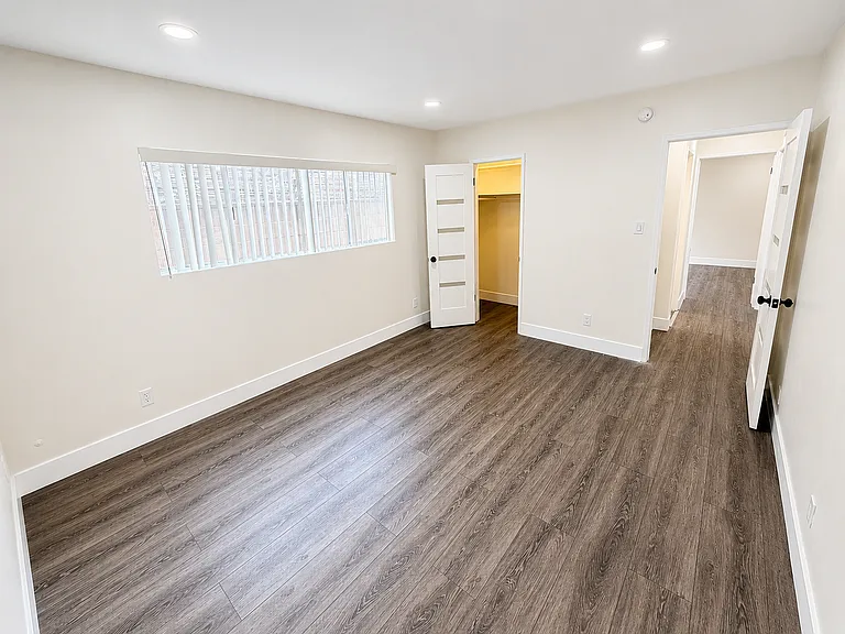 5550 Denny Ave, LLC — Photo 11