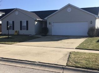 705 Pheasant Run Rd, Tuscola, IL 61953