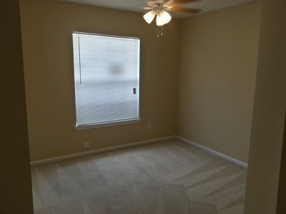 2nd image of 3368 Caroline Ridge Ln E