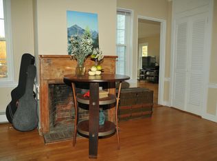 16 School St APT 2, Manchester, MA 01944