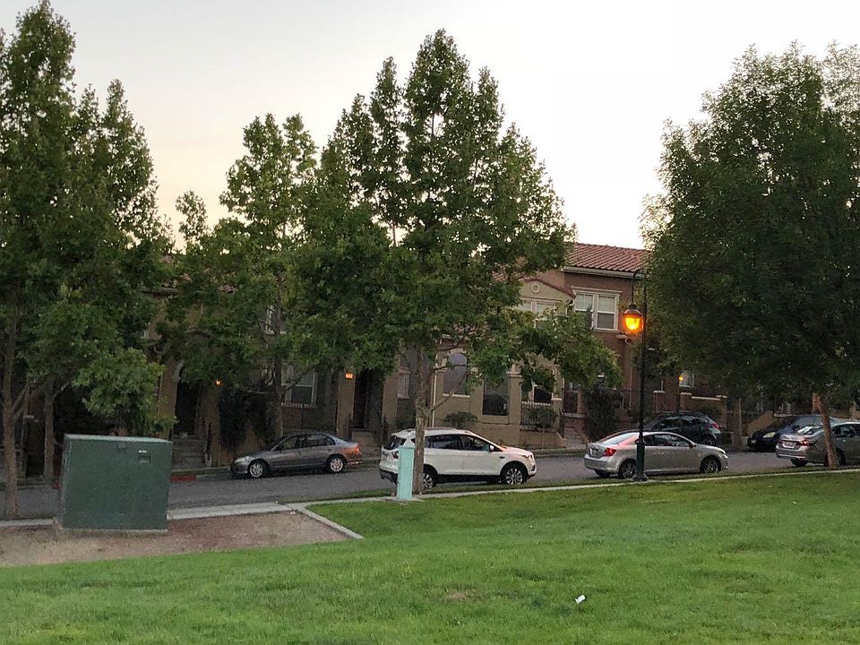 2nd image of 720 Adeline Ave