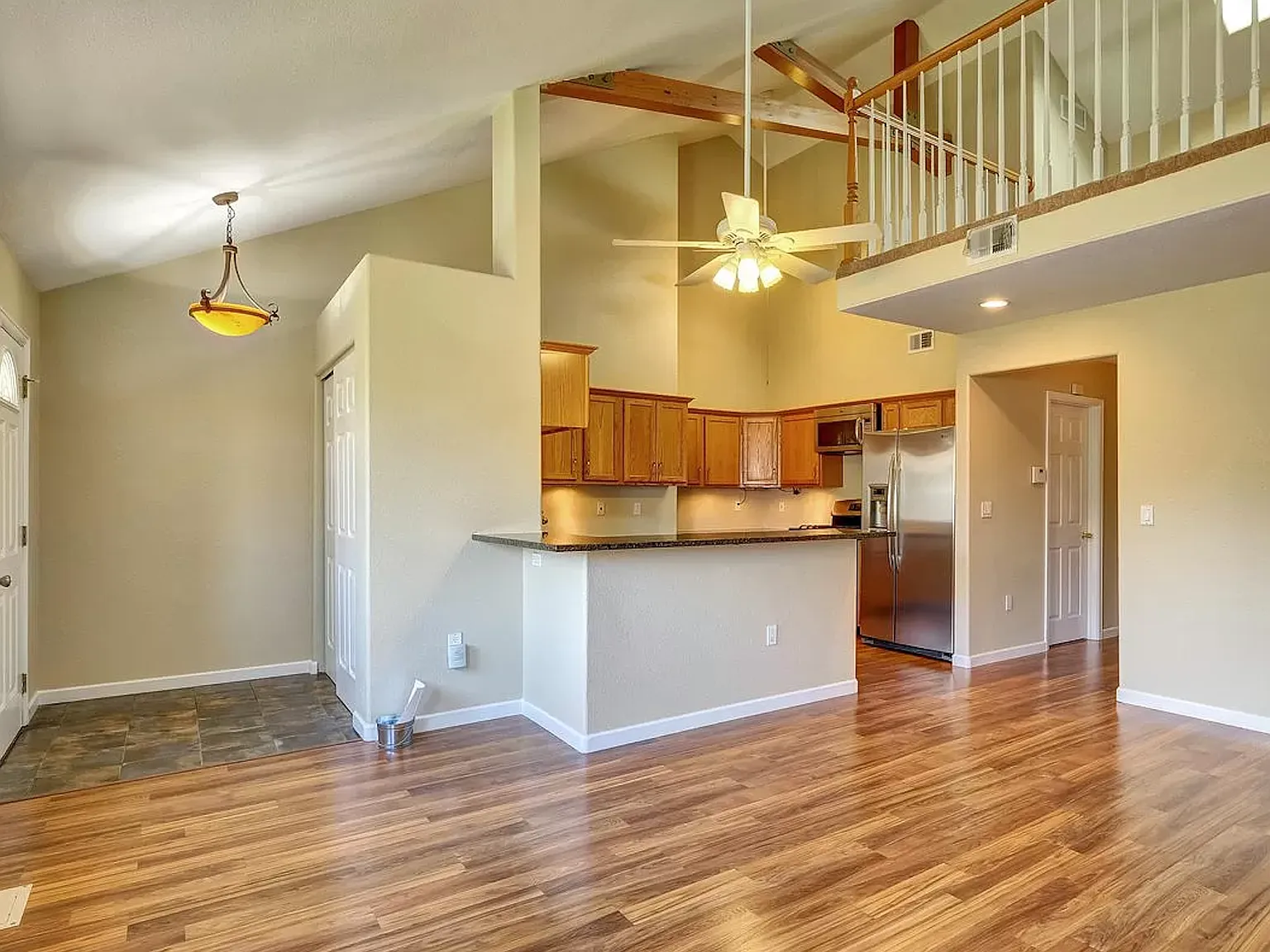 4 bed, 1870 sqft, $3,100 — Photo 2