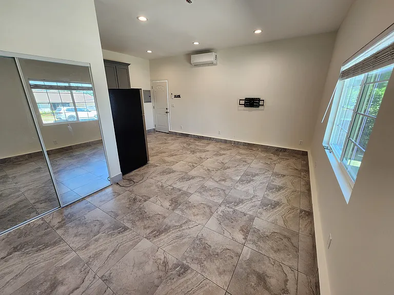 9852 Cabanas Ave — Photo 11