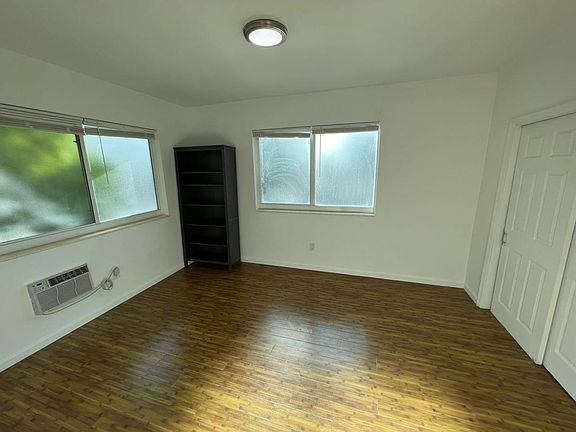 5th image of 7130 Carlyle Ave Unit 5-7130-5