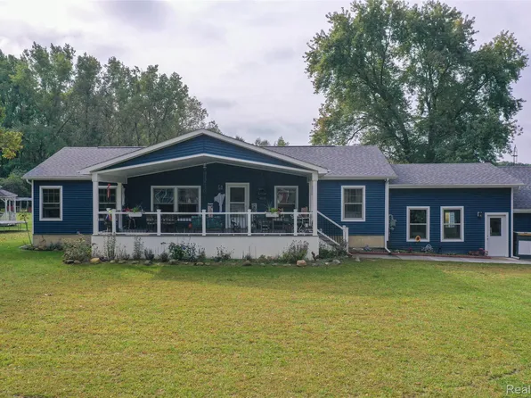 11141 Farrand Rd, Montrose, MI 48457
