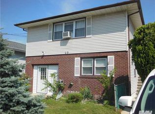49 Nassau Ln, Island Park, NY 11558