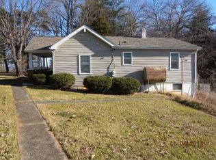 2512 Retreat Rd, Boones Mill, VA 24065