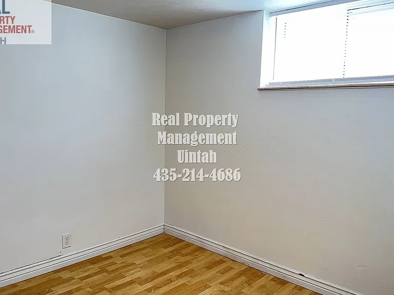 145 W 100 N — Photo 24