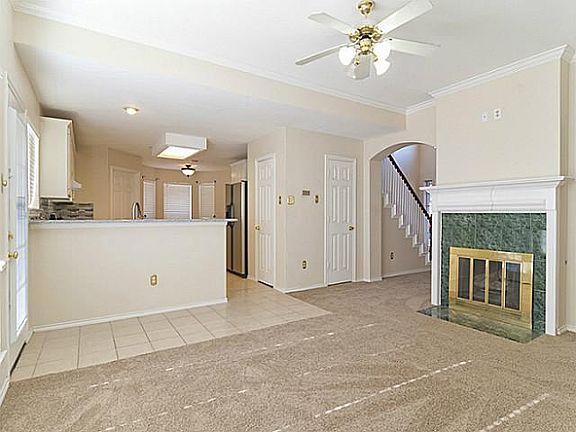 4th image of 1614 Churchill Ln