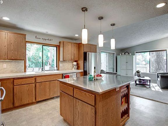 3rd image of 8211 NE 95th St