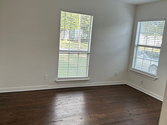 4th image of 3611 Cedar Lake Dr