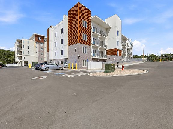4th image of 2085 N Main St #109