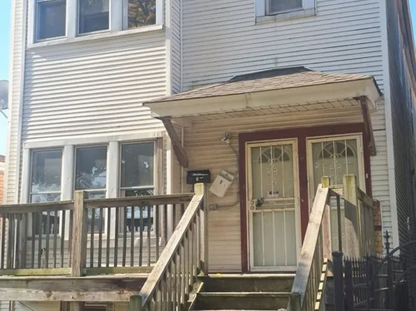 9338 S Marquette Ave, Chicago, IL 60617