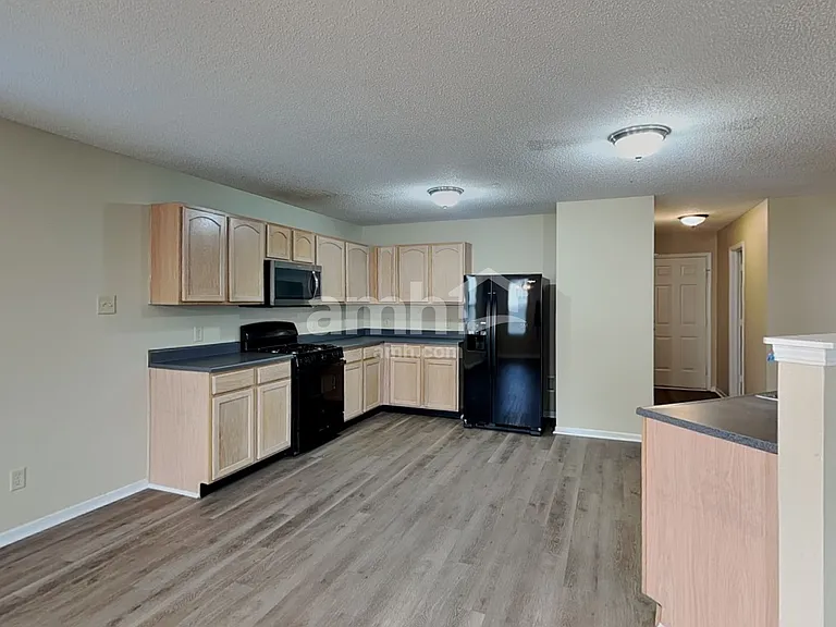 626 Hickory Pine Dr — Photo 3