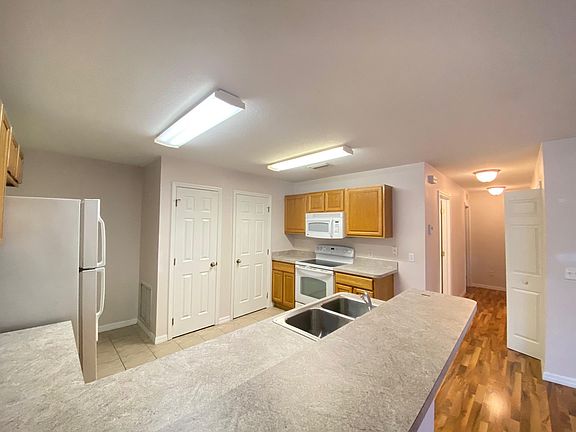 4th image of 1406 Wood Duck Ln #1