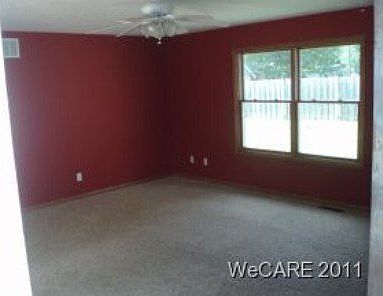 3rd image of 2311 Meadow Ln