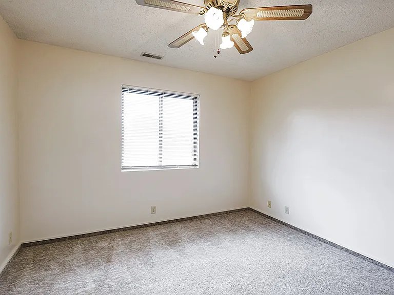 1235 B St #2 — Photo 17