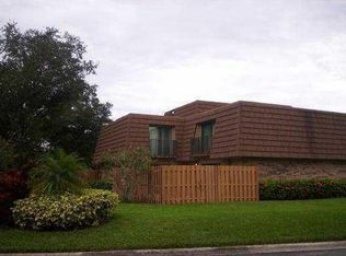 2575 Lakeview Ct, Cooper City, FL 33026