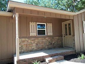5th image of 820 Pioneer Dr