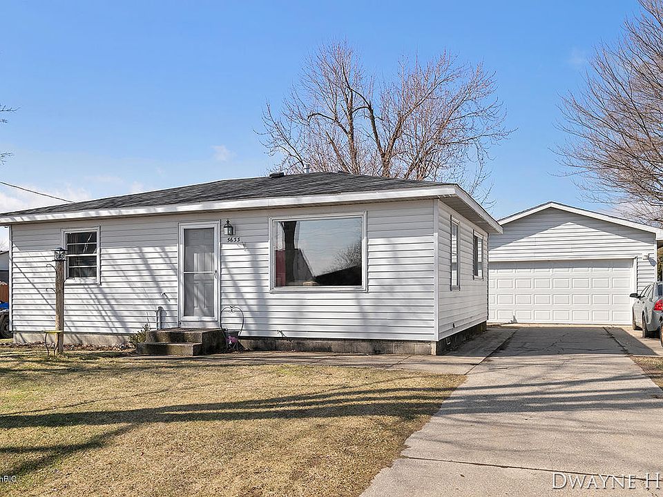 1st image of 5633 Buchanan Ave SW