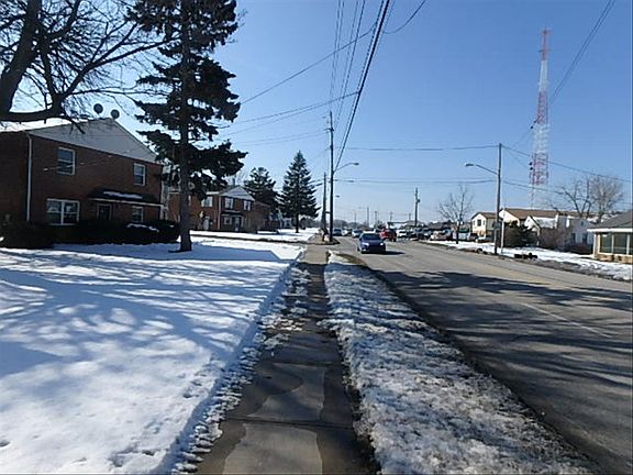 4th image of 30802 Euclid Ave