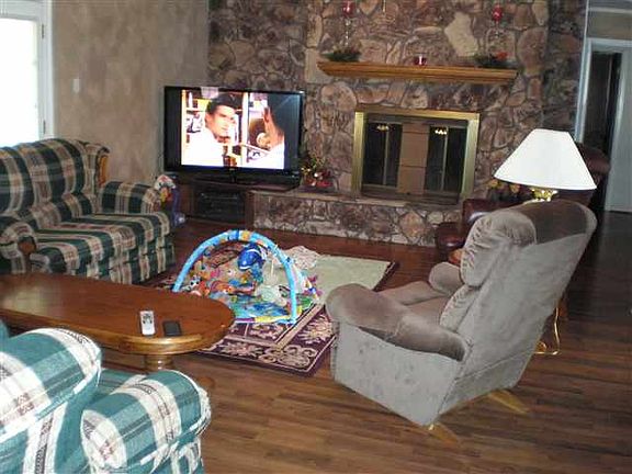 5th image of 2510 Highland Blvd