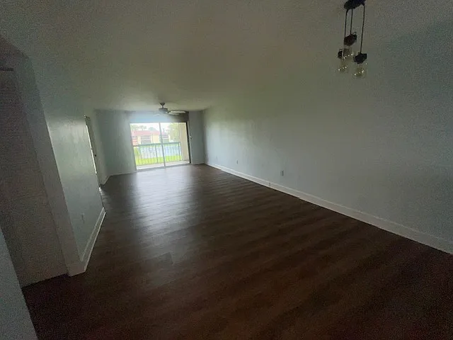 211 S 6th St #504 — Photo 5