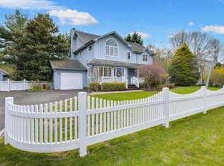 40 West St, Northport, NY 11768