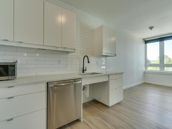 1525 SE 44th Ave #302