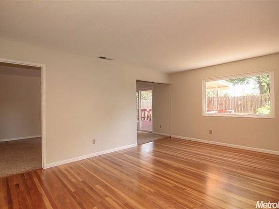 4th image of 8516 Merribrook Dr
