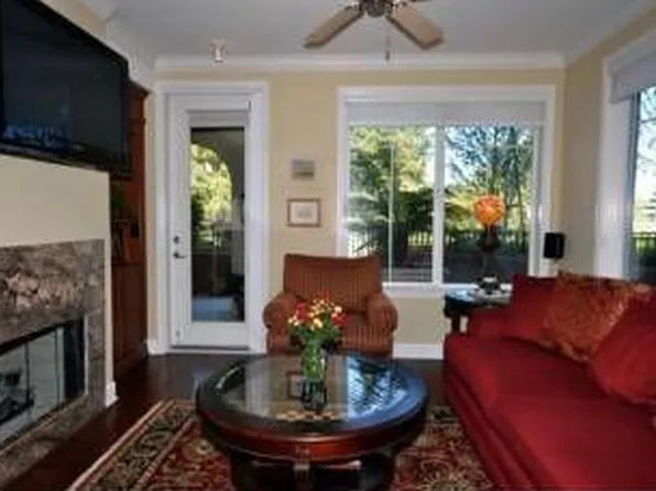 1800 Alma Ave APT 104, Walnut Creek, CA 94595