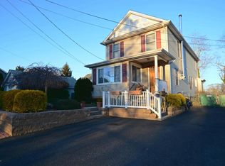 11 Marlin Pl, Red Bank, NJ 07701