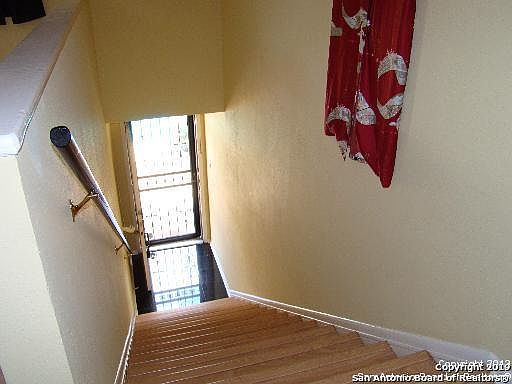 3rd image of 102 Vassar Ln