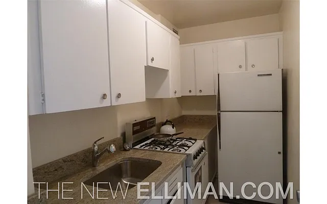 Sold by Douglas Elliman | media 10