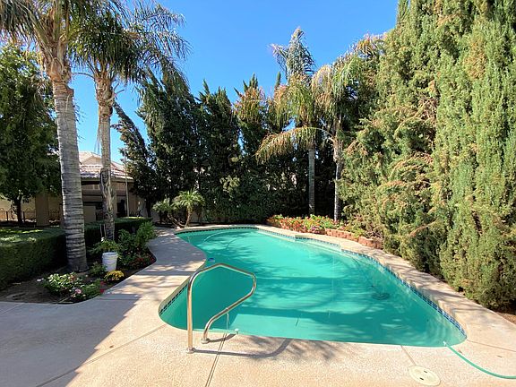 2nd image of 11542 N 76th Dr
