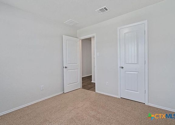 5th image of 211 Whipporwill Ln
