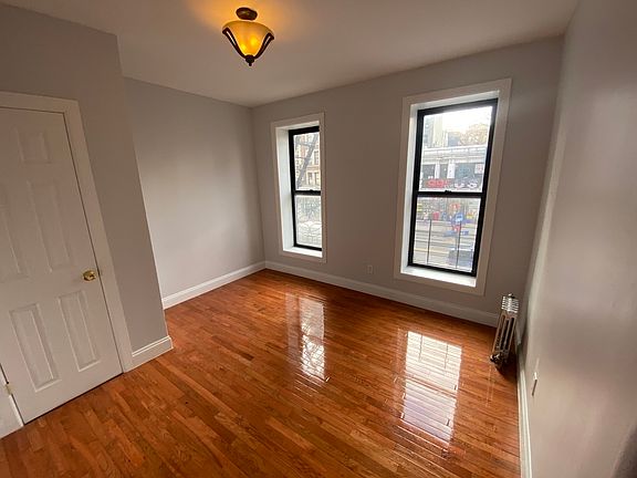 5th image of 561 W 179th St APT 2B