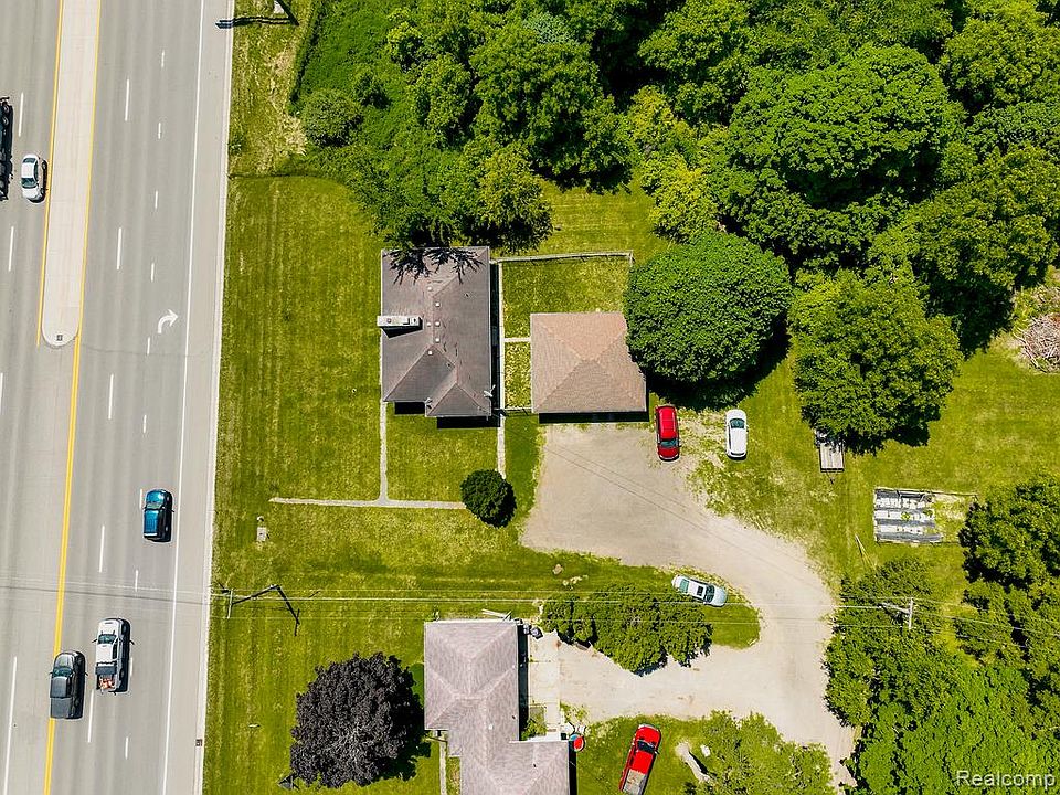 1214 S Lapeer Rd, photo 18