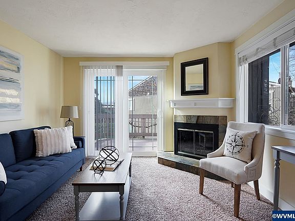 3rd image of 2858 Newton Pl