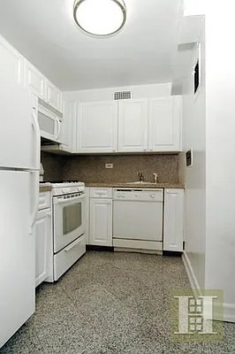 Rented by Halstead Real Estate | media 9