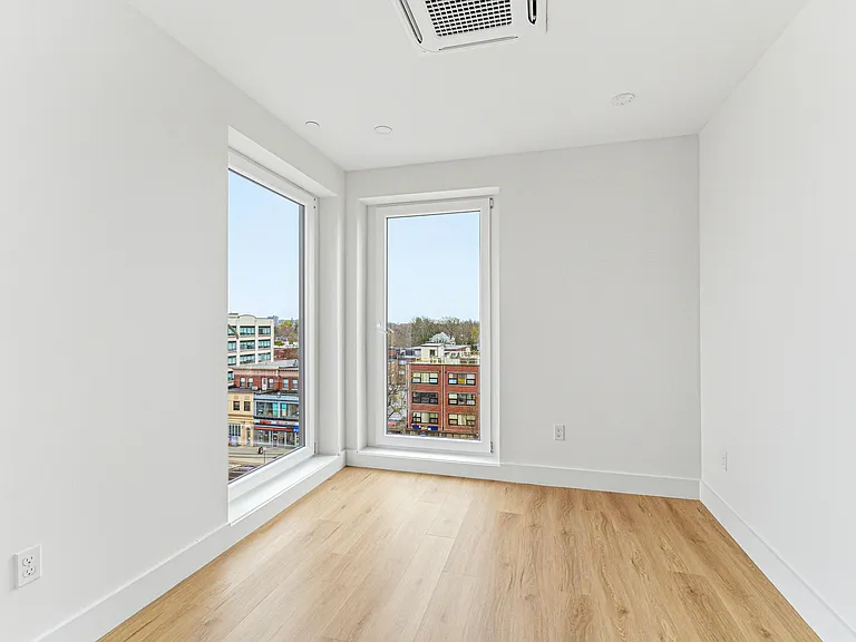 1035 Commonwealth Ave — Photo 116