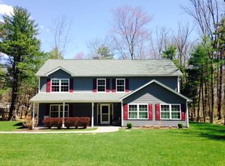 114 Cornflower Ln, Milford, PA 18337